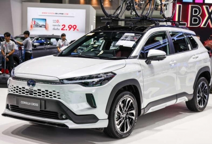 Cận cảnh hình ảnh 'bằng xương, bằng thịt' của Toyota Corolla Cross 2024 sắp về Việt Nam