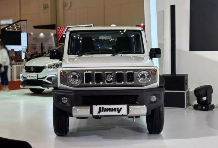 Suzuki Jimny 5 cửa ra mắt phiên bản giới hạn với chỉ 100 chiếc bán ra