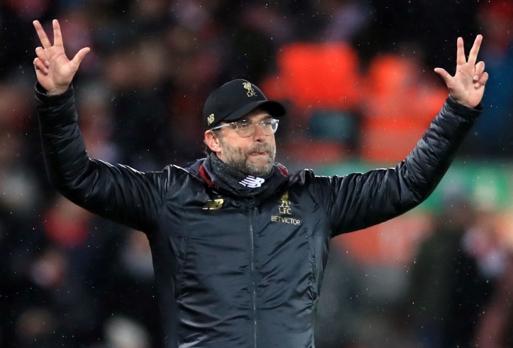 Đuổi sát nút Man City, Jurgen Klopp nói đúng 3 từ về cúp vô địch mùa này