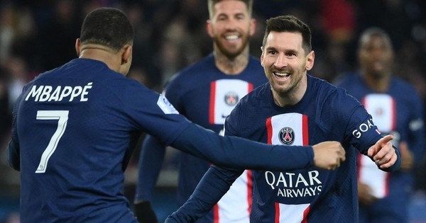 Messi ra điều kiện đặc biệt ‘liên quan đến Mbappe’ để ở lại PSG