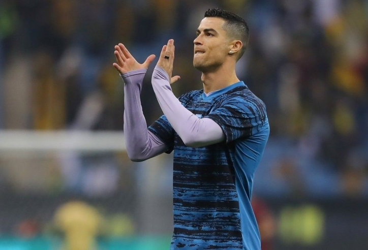 Chính chủ xác nhận, ngã ngũ vụ Ronaldo cập bến gã nhà giàu Ngoại hạng Anh