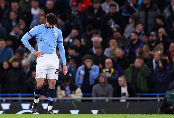 Fan Man City đòi loại 'siêu hậu vệ' sau trận thua Tottenham