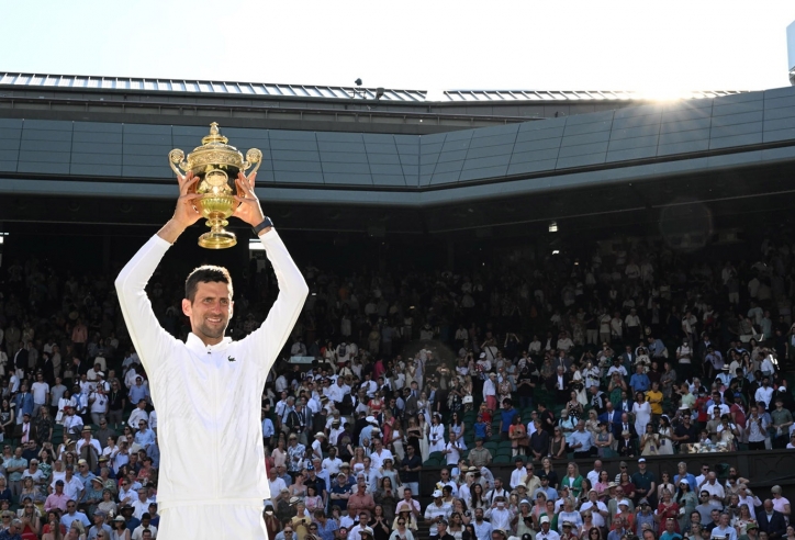 Bảo vệ danh hiệu Wimbledon vẫn bị trừ 2000 điểm, Djokovic tụt sâu trên BXH ATP