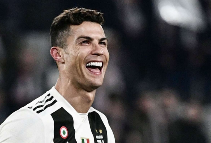 Nói xấu Cristiano Ronaldo, sếp lớn bị nhà báo tống tiền