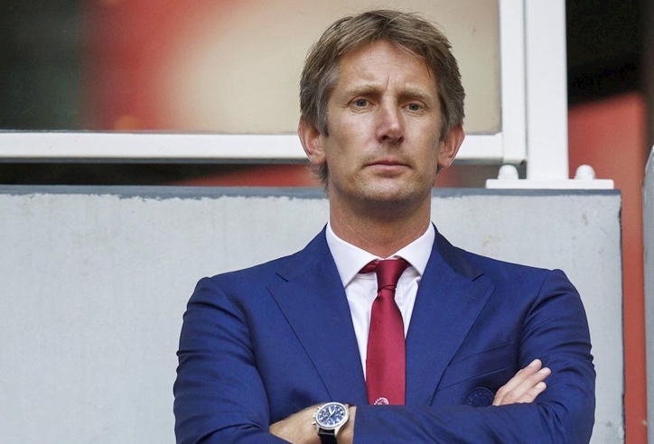 Huyền thoại Van der Sar tuyên bố thẳng về khả năng trở lại Man United