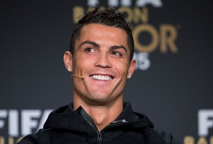 Chuyển nhượng tối 10/2: Ngã ngũ thương vụ Ronaldo, lộ diện tân HLV MU?