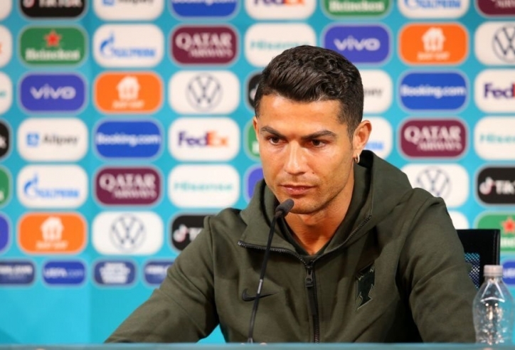 Ronaldo ấn định thời điểm chia tay Man United?