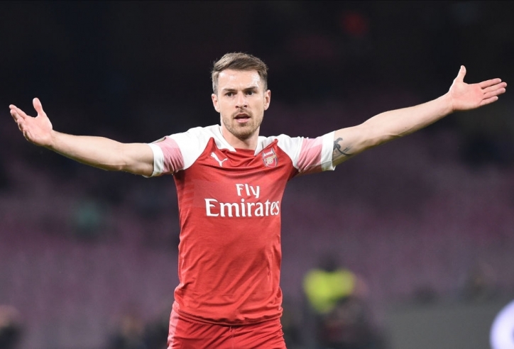 Chuyển nhượng tối 27/9: Ramsey sẽ về Arsenal, MU gặp trở ngại vụ Rice