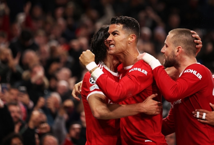 Huyền thoại lo ngại MU thua đậm Liverpool