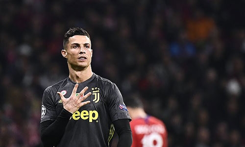 Chưa cập bến Atletico, Ronaldo đã khiến cổ động viên phẫn nộ