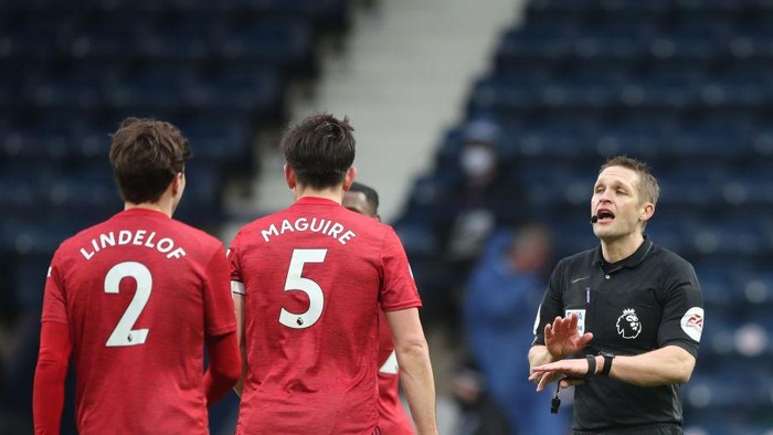 Tạm biệt 'bộ đôi ác mộng' Maguire-Lindelof, MU chốt mục tiêu hơn cả Van Dijk