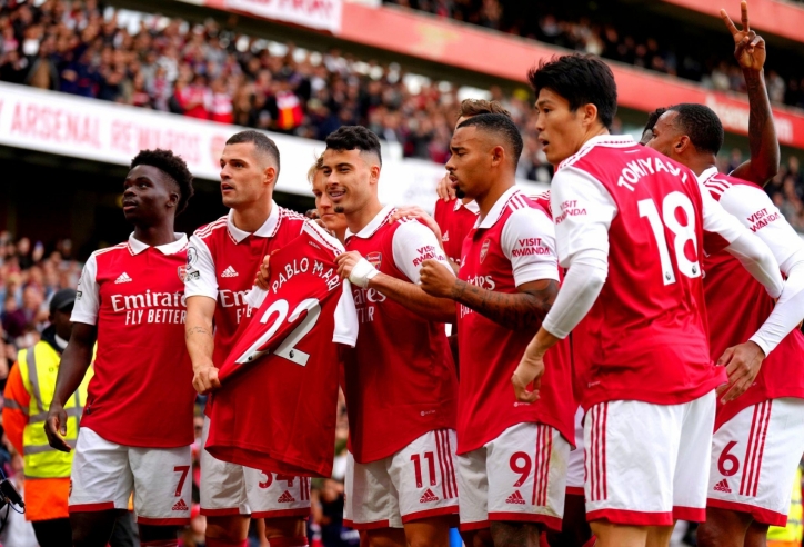 Nức lòng với hành động đẹp của Arsenal sau trận thắng Nottingham Forest