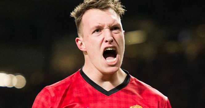 Phil Neville “chấm” Phil Jones làm thủ quân M.U