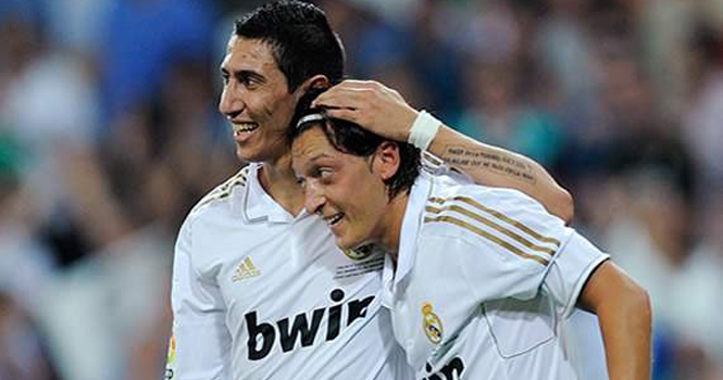 Di Maria đang đi trên con đường của Mesut Ozil