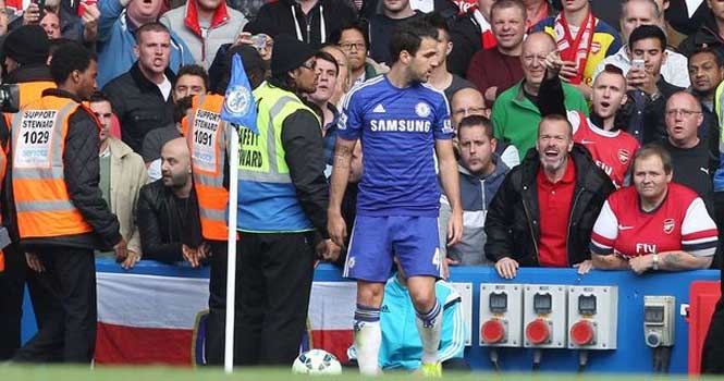 Fabregas tiết lộ thêm nội dung cuộc nói chuyện với Mourinho