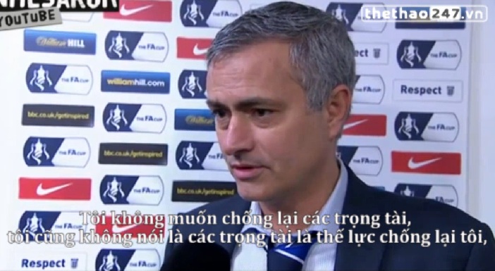 VIDEO: Thắng Watford, HLV Mourinho vẫn ''nhai lại'' bài chỉ trích trọng tài