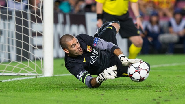 VIDEO: Những pha cản phá xuất sắc nhất của Victor Valdes - Tân binh mới của MU