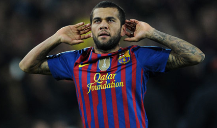 Dani Alves sẽ đến Liverpool hoặc Man Utd