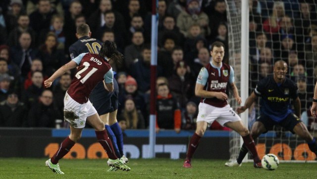 Video clip bàn thắng: Burnley 1-0 Man City - Bất ngờ tại sân Turf Moor