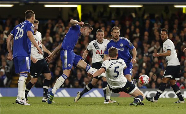 Video bàn thắng: Chelsea 2-2 Tottenham (Vòng 36 Ngoại hạng Anh)