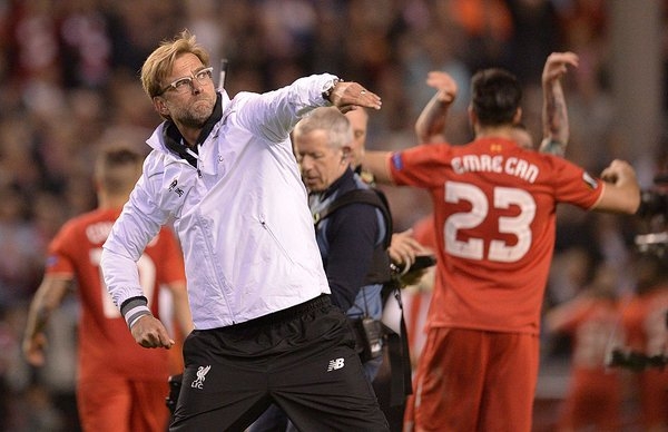 VIDEO: HLV Jurgen Klopp ăn mừng chiến tích trên SVĐ Anfield