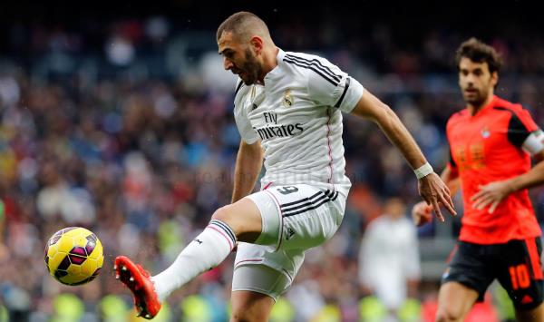 Video hài hước: Khả năng sút 2 chân như 1 của Benzema