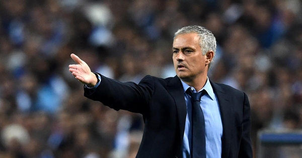 Thua trận, cầu thủ MU vẫn được Mourinho ưu ái