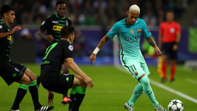 Video bàn thắng: M’Gladbach 1-2 Barcelona (Bảng C - Champions League)