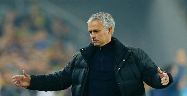 Chuyển nhượng chiều 8/11: Mourinho ‘trảm’ 2 cầu thủ MU