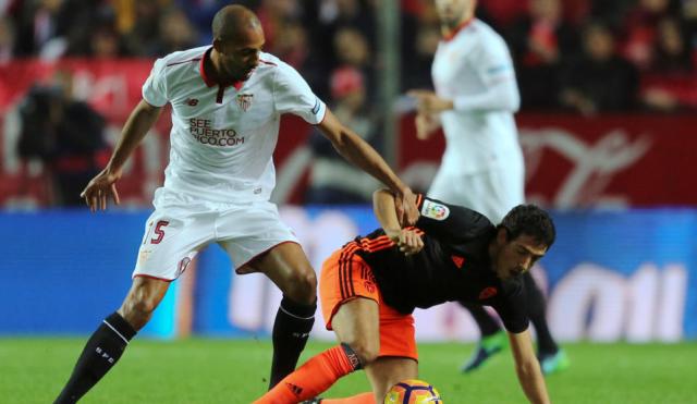 Video bàn thắng: Sevilla 2-1 Valencia (Vòng 13 - La Liga)