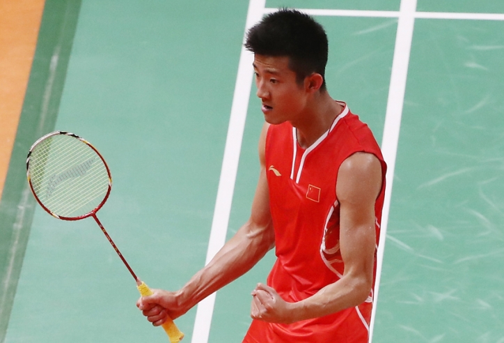 Chen Long hạ số 1 thế giới Axelsen, vô địch trên sân nhà