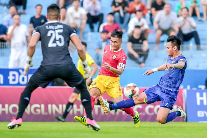 HLV Phạm Minh Đức: 'Hoàng Anh còn giỏi hơn Đỗ Hùng Dũng'