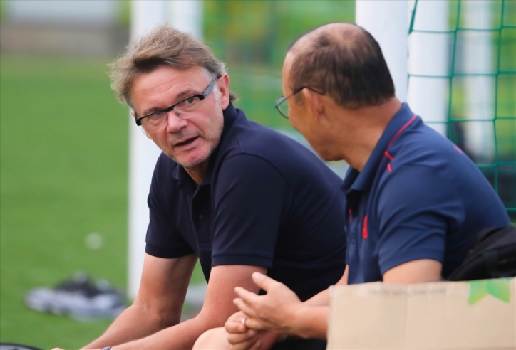 HLV Troussier mất suất tham dự Toulon Cup vào tay HLV Park?