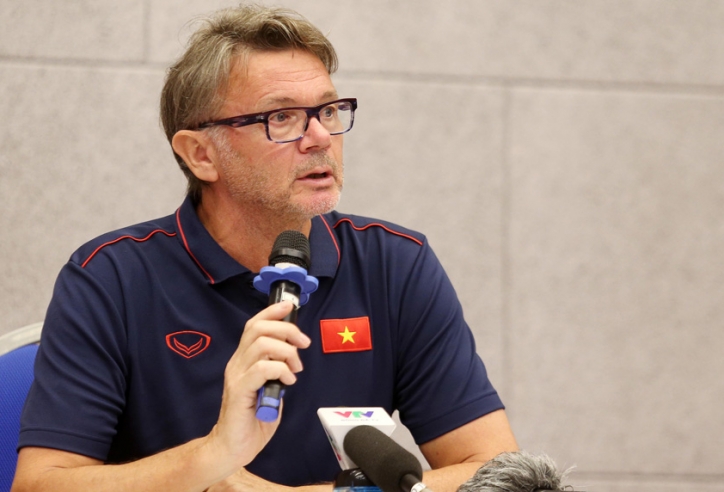 HLV Troussier đổ bể kế hoạch với bóng đá Việt Nam sau quyết định của AFC