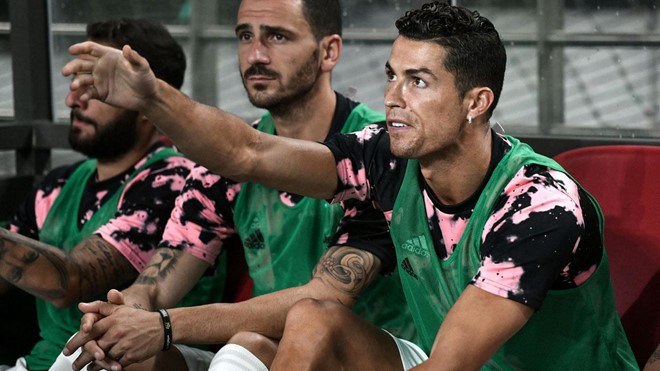 Hàng nghìn CĐV Hàn Quốc khởi kiện vì Ronaldo 'thất hứa'