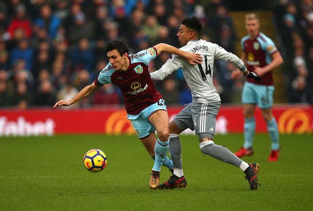 Burnley vs Man Utd: Chờ Solskjaer vượt khó