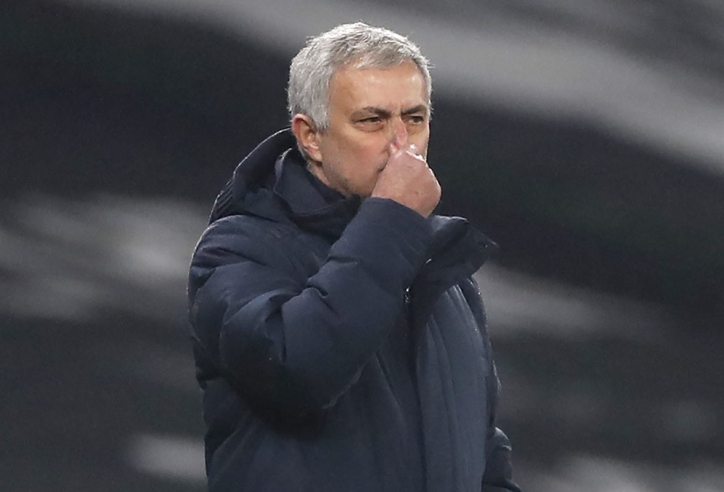 Mourinho bào chữa điều gì sau trận hòa của Tottenham?