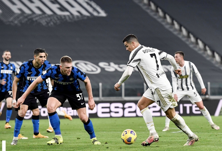 Ronaldo đưa Juventus vào chung kết Coppa Italia 