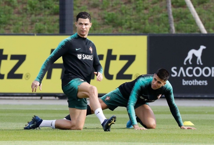 Ronaldo rủ đồng đội về nhà để chạy bộ lúc 2 giờ sáng