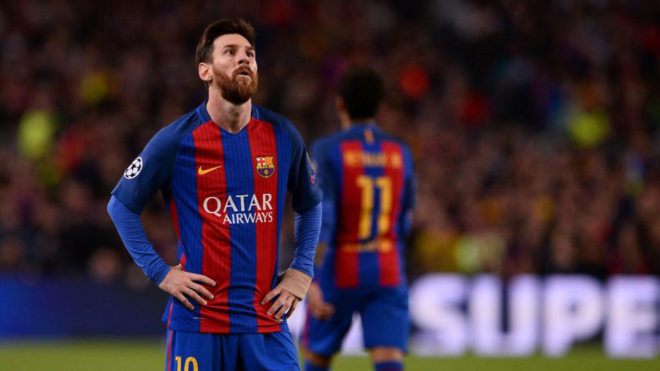 Bỏ qua sự phản đối của cầu thủ, Barca nhất quyết giảm lương