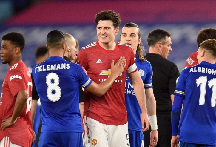 Maguire bị gọi là 'kẻ phản bội' sau trận thua Leicester