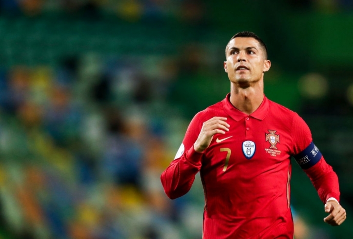 Ronaldo đứng trước thời khắc lịch sử