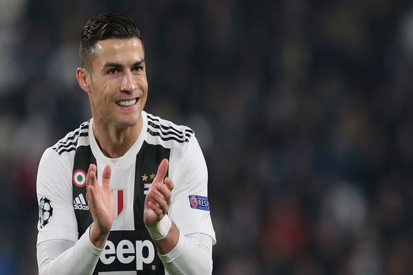 CR7 nhận đề nghị mức lương 69 triệu USD một mùa ở UAE