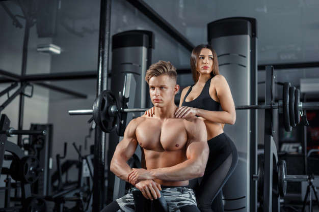 Những tư thế tập gym hiệu quả cho các cặp đôi yêu nhau