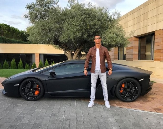 10 siêu xe đắt giá nhất Cristiano Ronaldo đang sở hữu