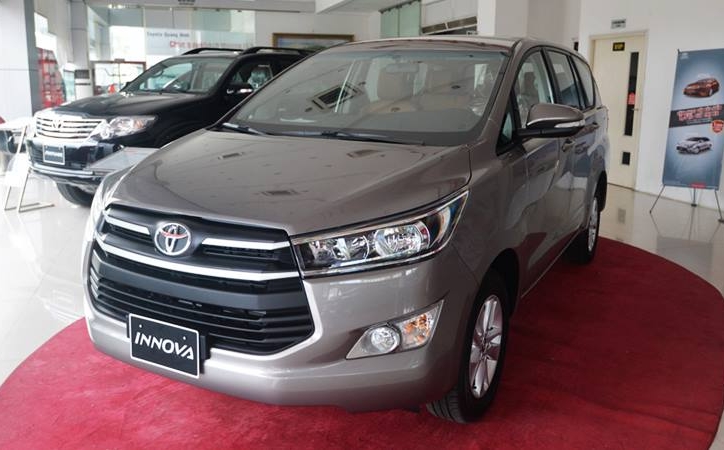 Giá xe Toyota Innova 2020 giảm kỷ lục, quyết đấu Mitsubishi Xpander