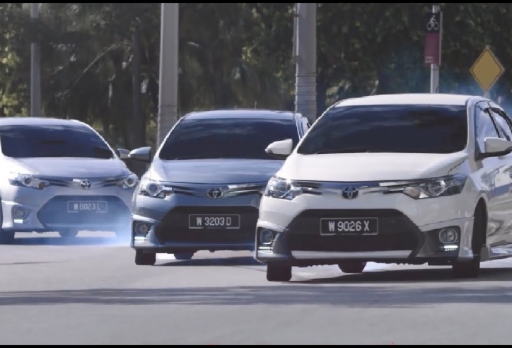 VIDEO: Toyota Vios drift cực gắt khiến nhiều người bất ngờ