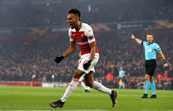 Aubameyang tỏa sáng, Arsenal vào tứ kết Europa League