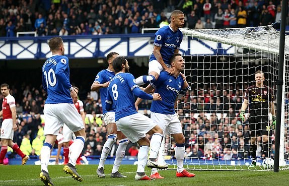 Bất lực trước Everton, Arsenal bỏ lỡ cơ hội vào top 3