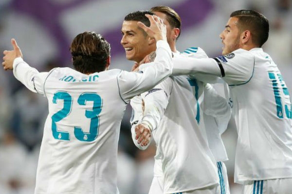 CR7 ghi siêu phẩm, chạm 2 kỉ lục khủng tại Champions League